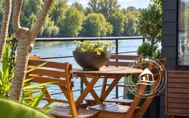 Maison flottante à vendre Giverny - Rénovée avec Logement Indépendant
