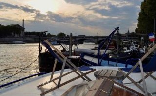 Péniche à vendre à Paris dans le triangle d'or