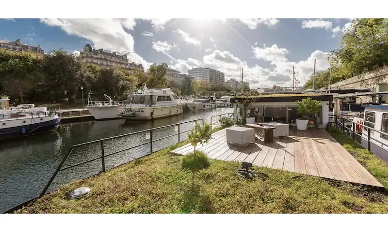 Superbe péniche d'habitation à vendre à Paris – 85 m² – 390 000 €