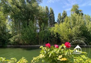 Maison flottante à Neuilly : 160 m², terrasse, environnement calme et verdoyant sans vis-à-vis