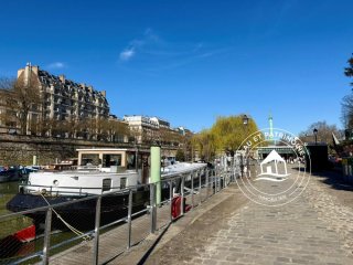 Péniche à vendre Paris 4 – Navigante et Spacieuse à L'Arsenal